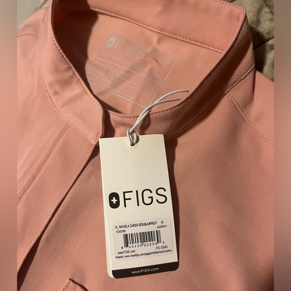 FIGS- Rafaela Cargo ScrubJumpsuit in pink sand - Picture 7 of 8